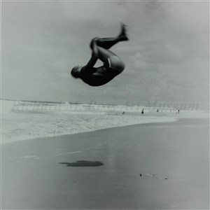 Image description is not available for 2014.075